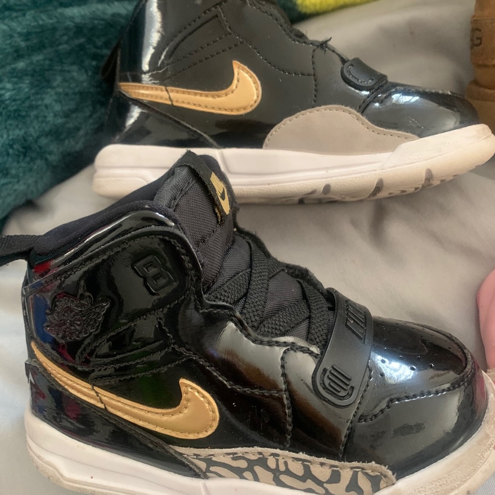 Kids shoes